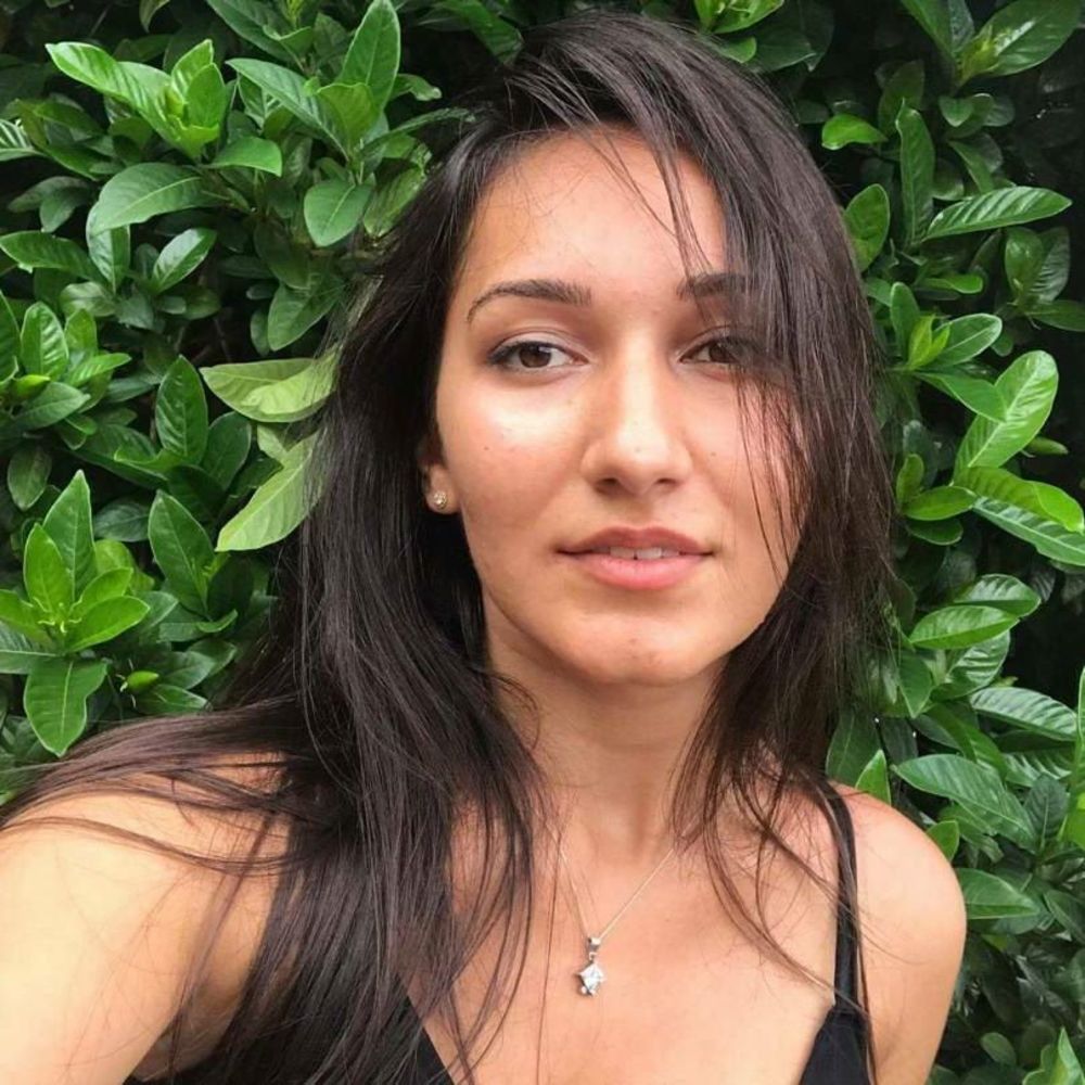 Meet your Posher, Alexandra